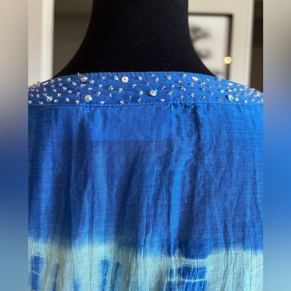 Chico’s Adorable Tie Dye Tunic with Embellishments- Size 1 (Medium) - Picture 4 of 6